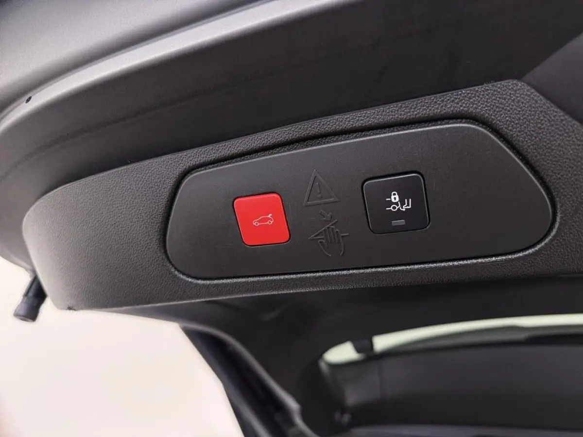 1.2 Turbo Automaat GS Line Trekhaak/Winterpakket/ Camera/Nav/Vc/Ecc/Keyless