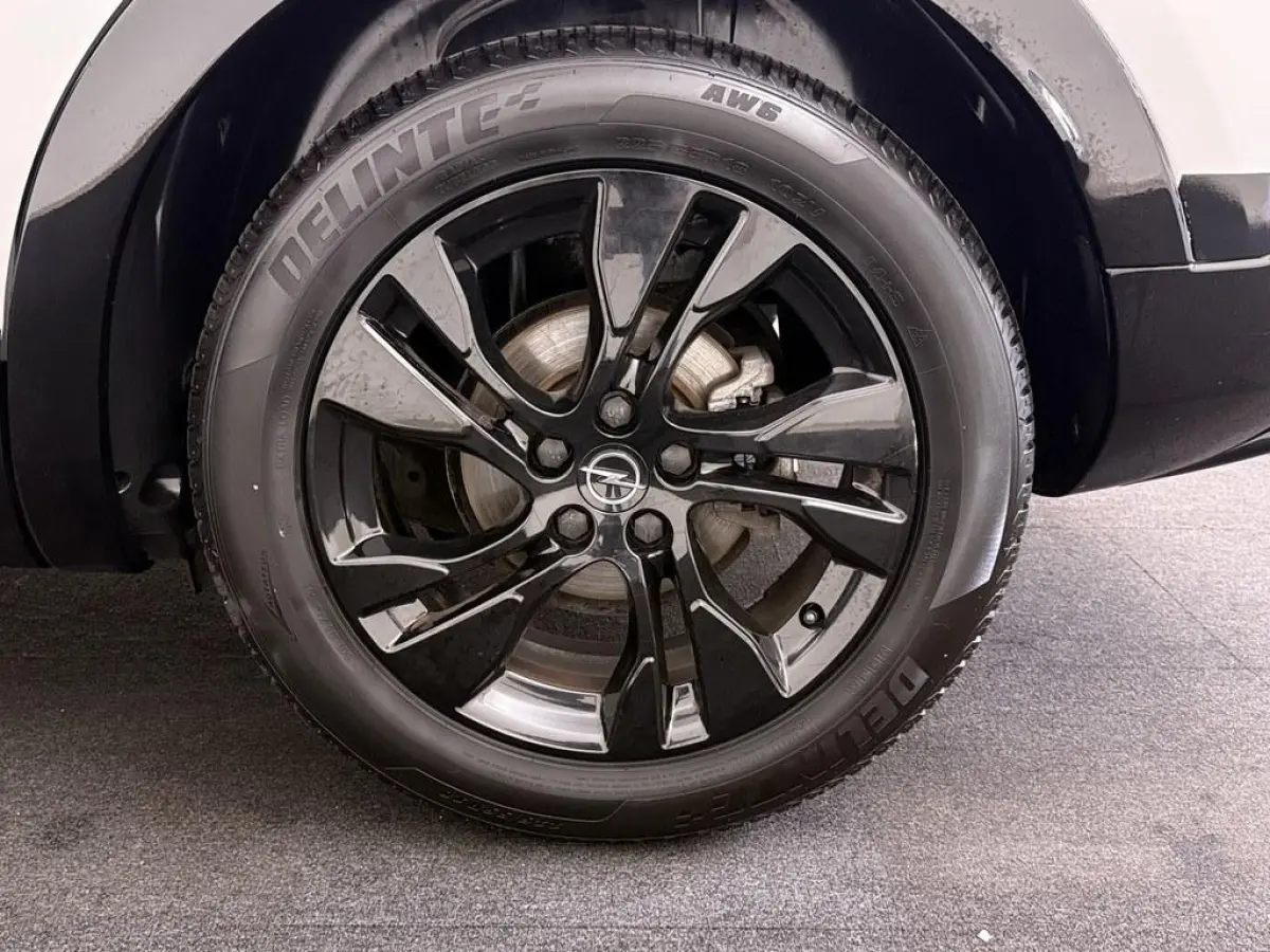 1.2 Turbo Automaat GS Line Trekhaak/Winterpakket/ Camera/Nav/Vc/Ecc/Keyless