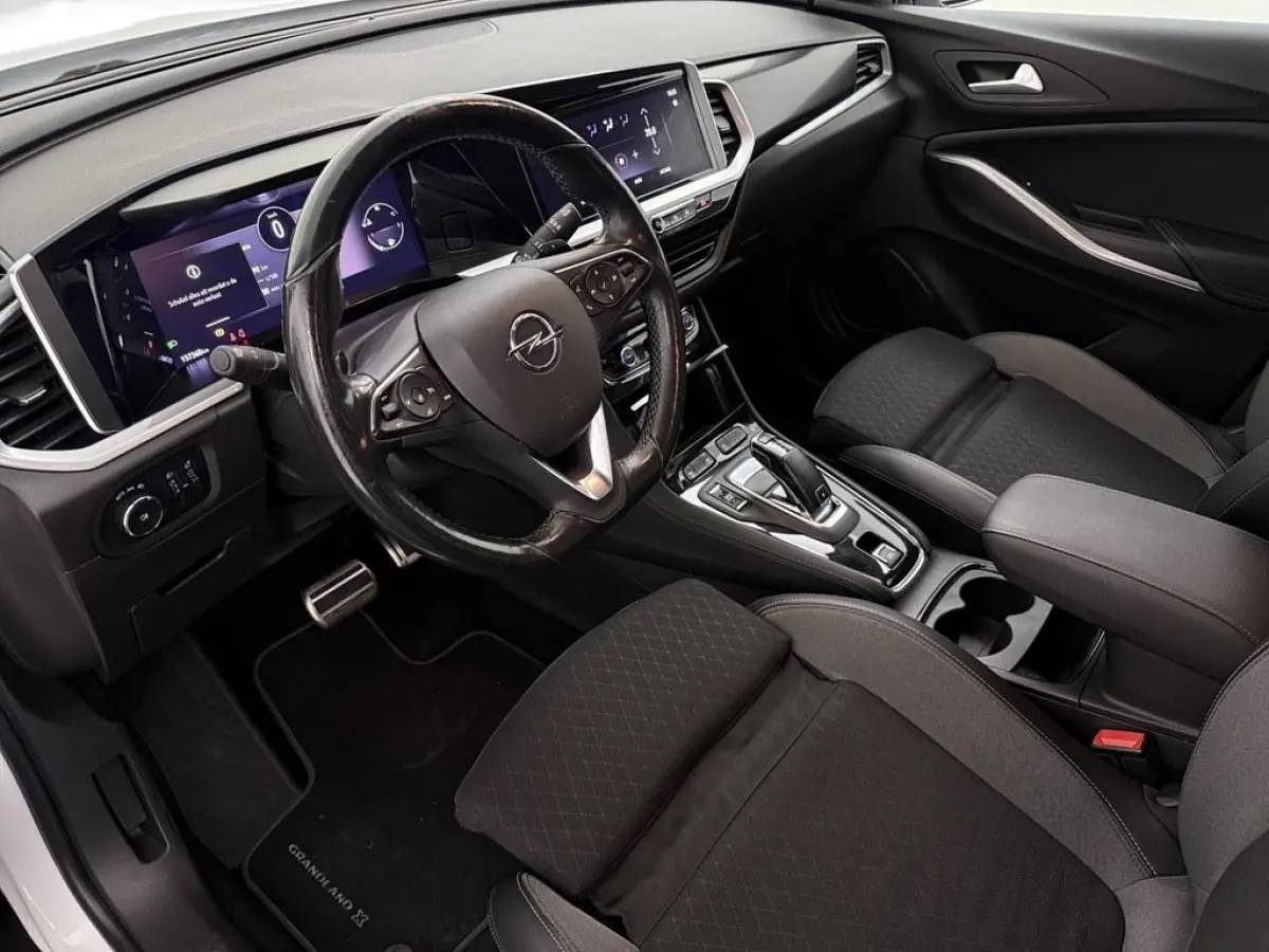 1.2 Turbo Automaat GS Line Trekhaak/Winterpakket/ Camera/Nav/Vc/Ecc/Keyless