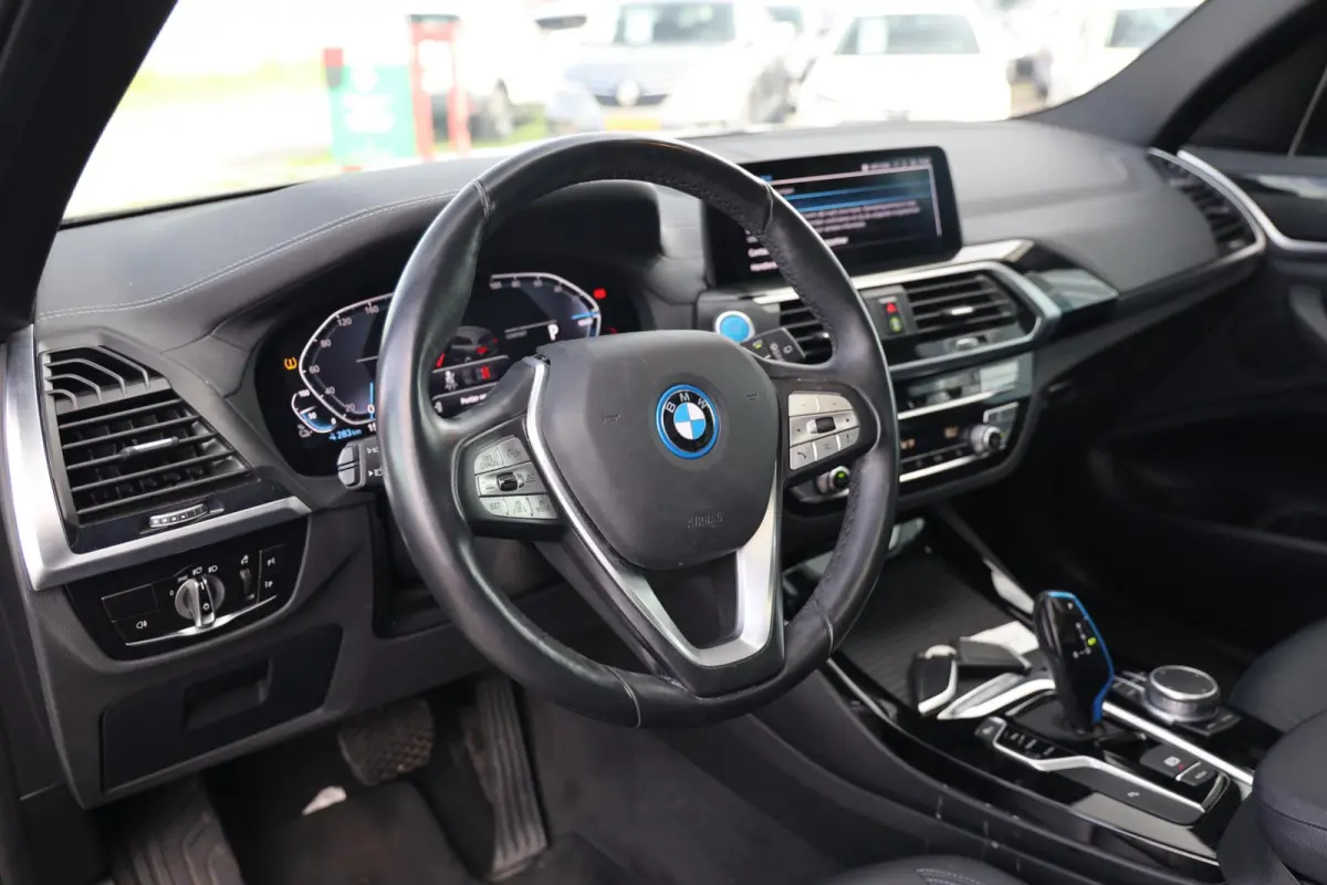 Executive 80 kWh|SOH 93%|Pano|Applecarplay|Adapt.cruise|Navi|Camera|Leder
