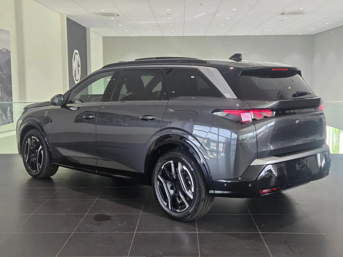 GT 73 kWh 7p | 360 Camera | Alcantara bekleding | Massage/ventilatie en verwarmde stoelen | Panoramadak | Nu te bestellen!