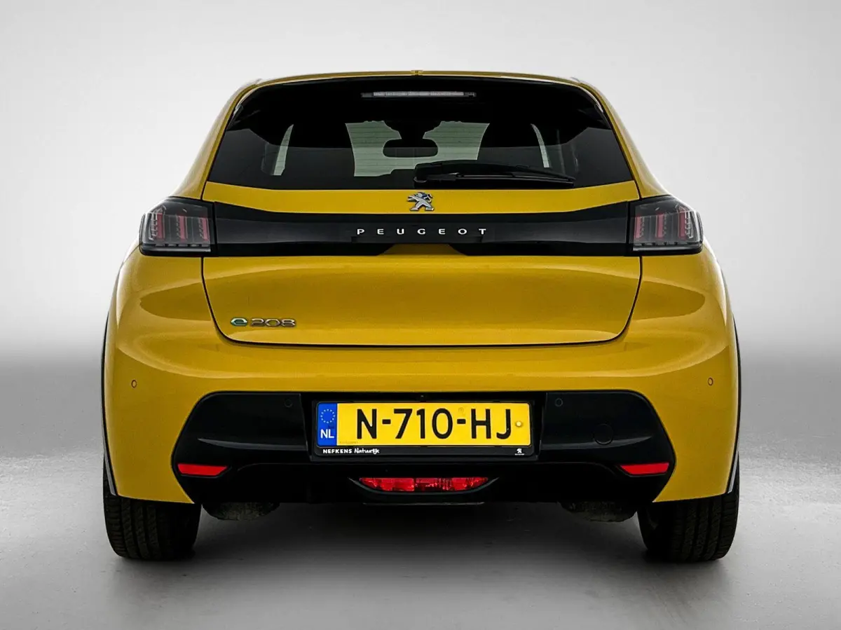 EV Allure Pack 50 kWh 136pk | Accu 91% | Navigatie | Achteruitrijcamera | 3D Cockpit | Climate Control | Adaptieve Cruise Control | Parkeersensoren | Stof/kunstleder | Keyless start | Apple 