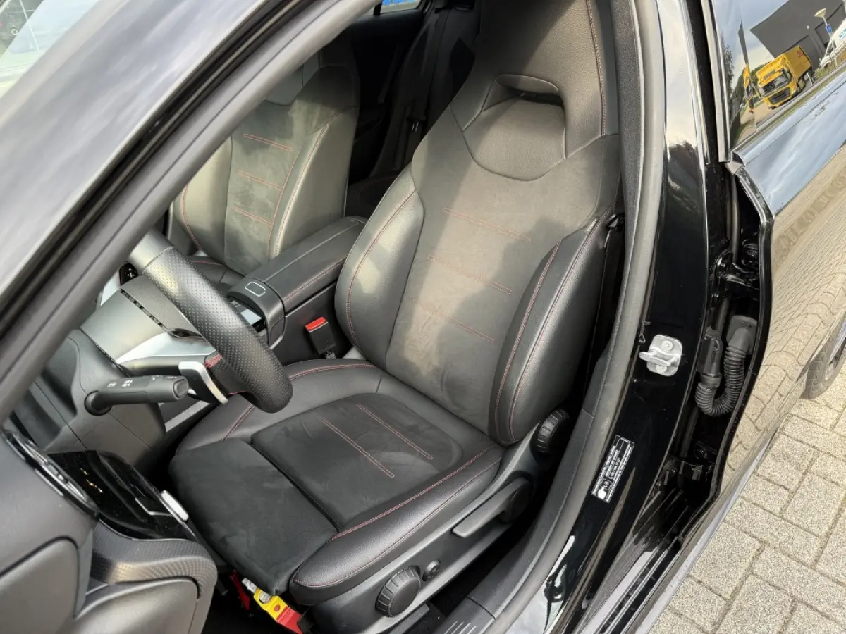 250 e AMG Line I Night Pakket I Ambiente I Keyless I Stoelverw. I Cruise I 18 Inch.