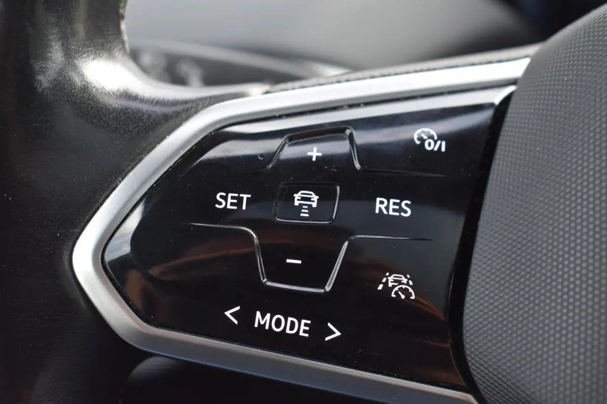 First Max 77 kWh | Head-Up display | Stoelmassage | Pano |
