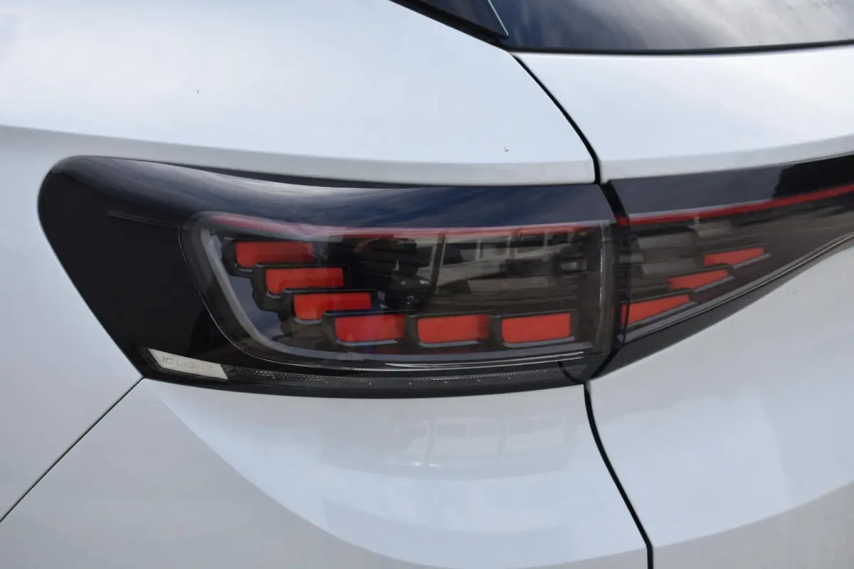 First Max 77 kWh | Head-Up display | Stoelmassage | Pano |