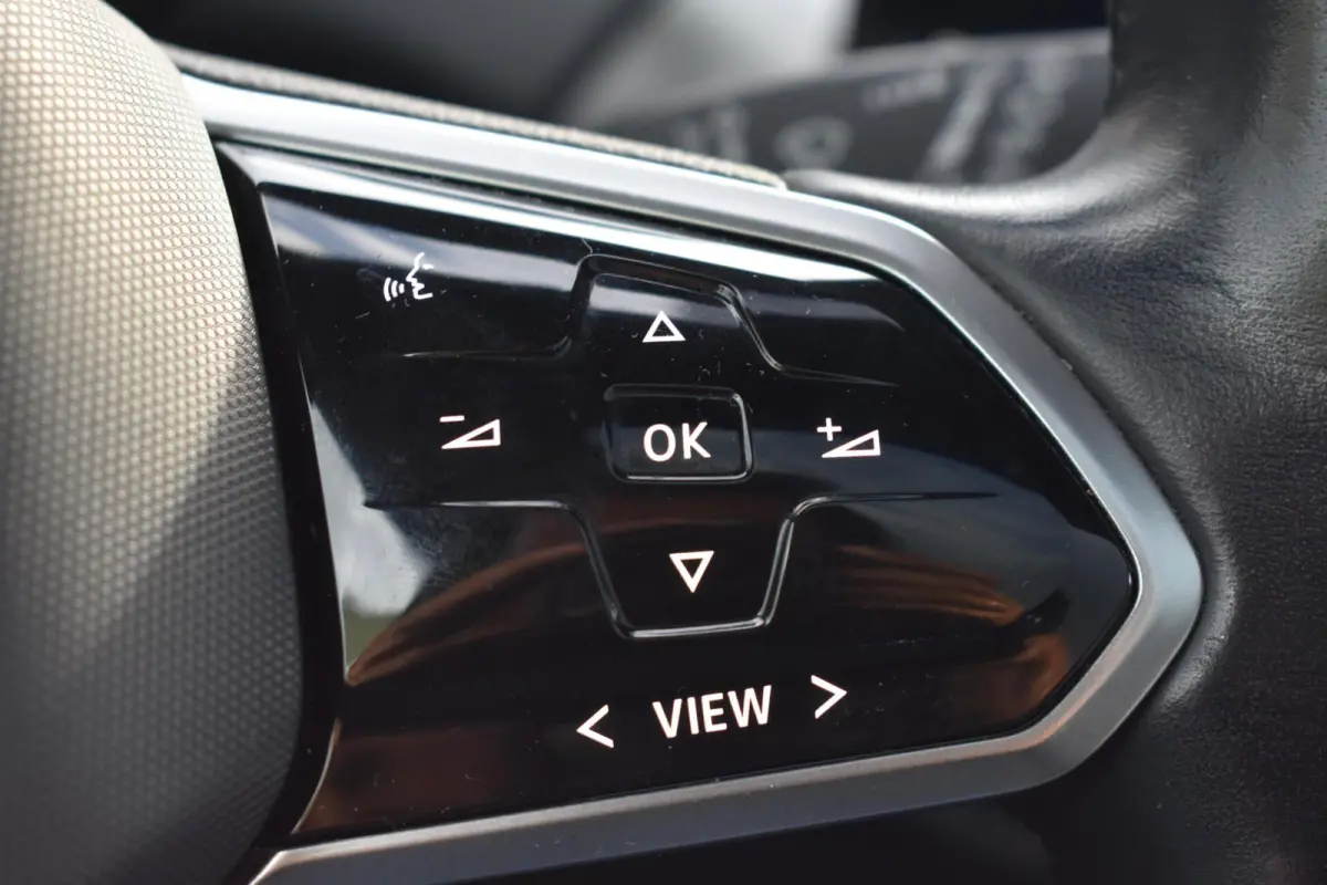 First Max 77 kWh | Head-Up display | Stoelmassage | Pano |