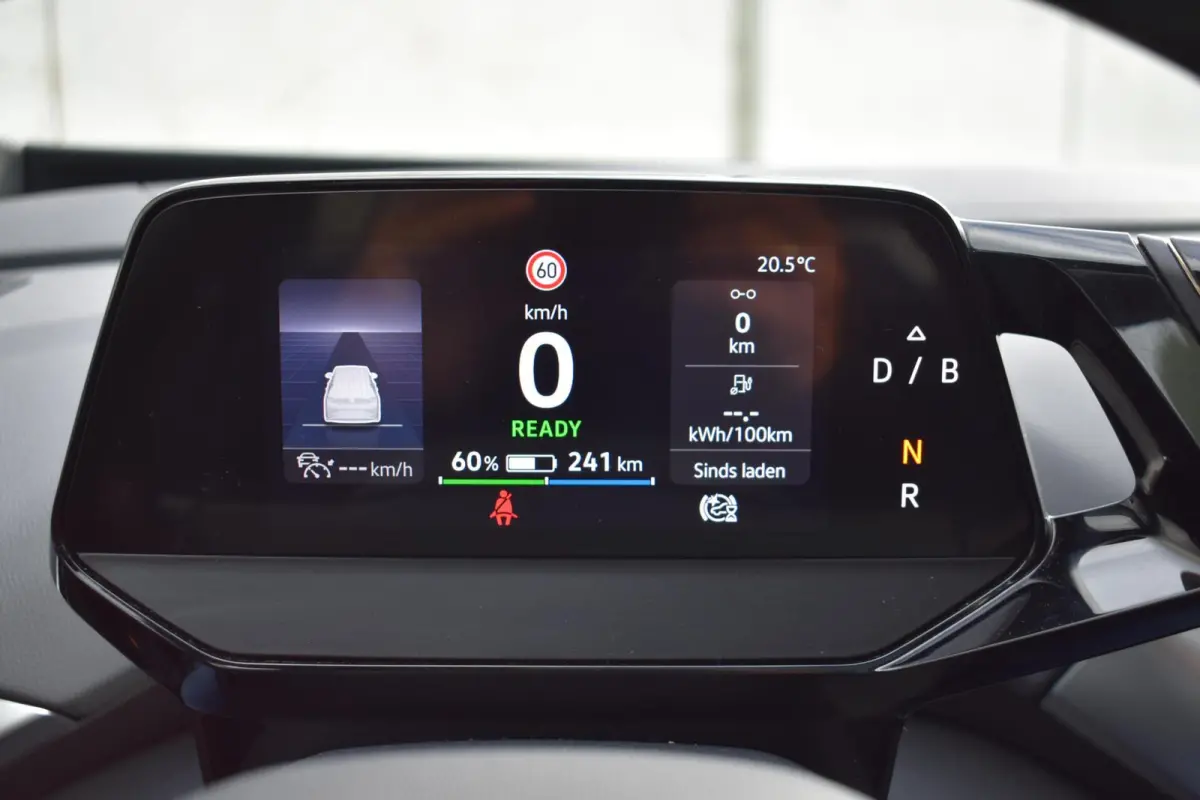 First Max 77 kWh | Head-Up display | Stoelmassage | Pano |