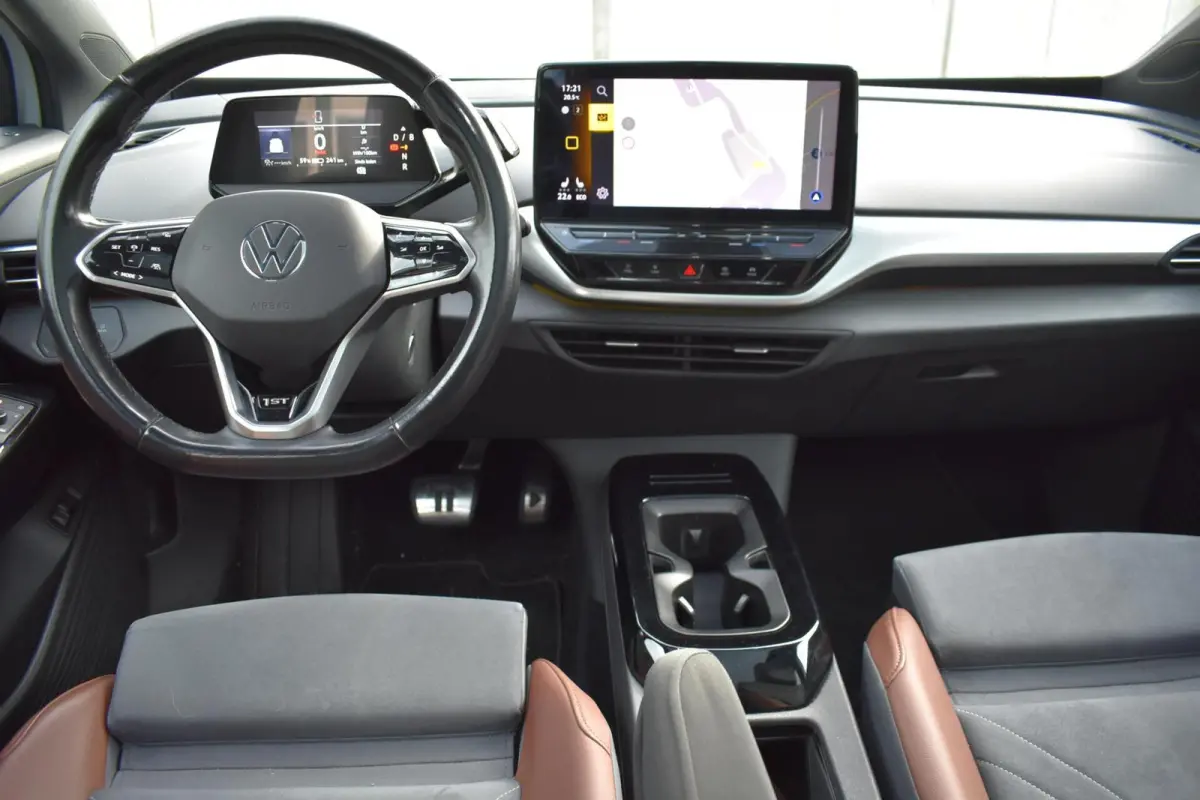 First Max 77 kWh | Head-Up display | Stoelmassage | Pano |