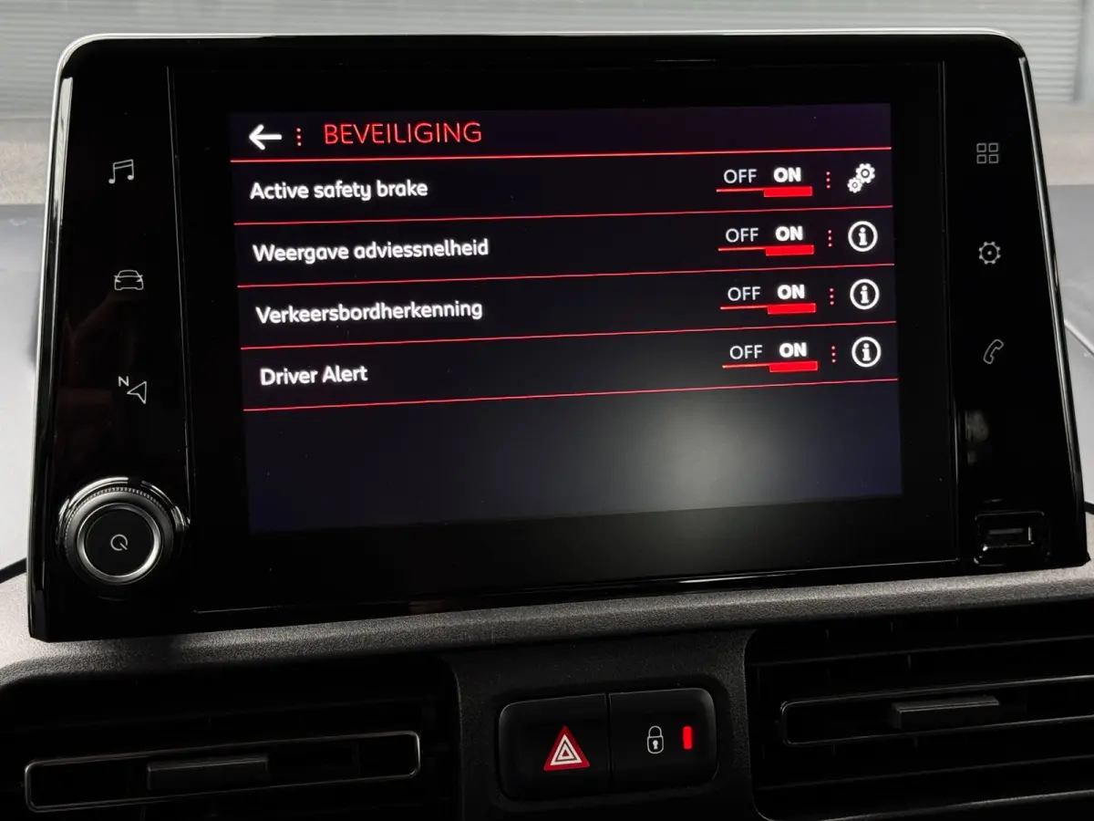 1.2 PureTech Allure | Automaat | Trekhaak | Distributieriem vervangen| Camera | Climate Control