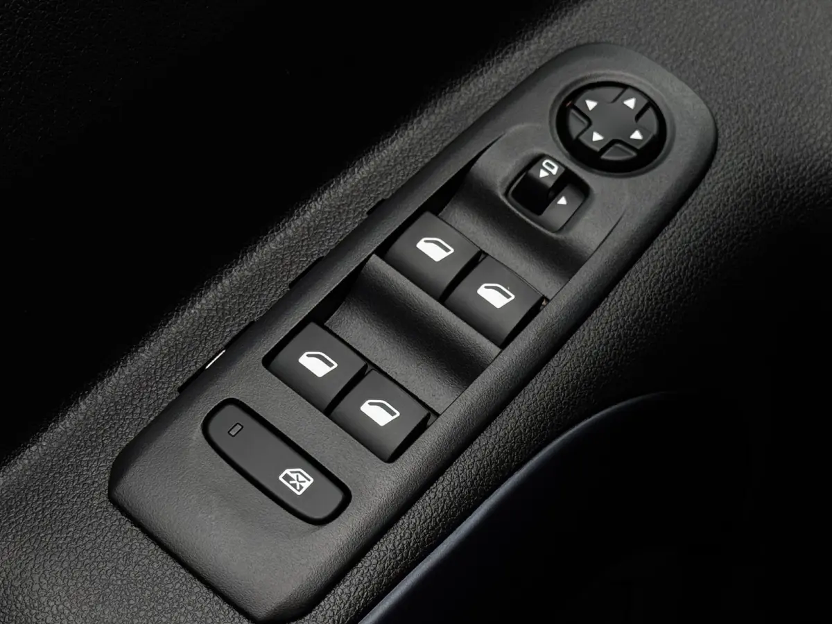 1.2 PureTech Allure | Automaat | Trekhaak | Distributieriem vervangen| Camera | Climate Control