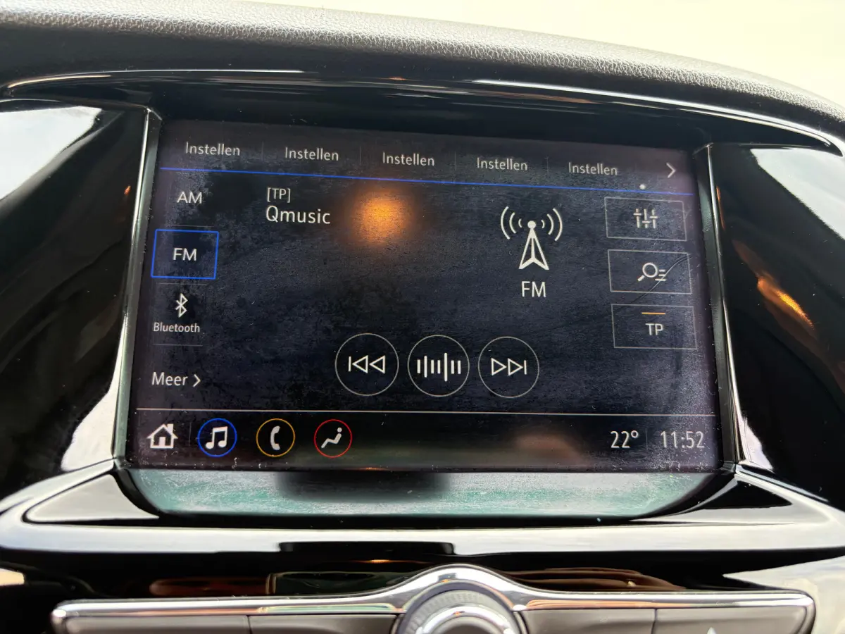 1.0 75PK Innovation | VOORSTOELEN VERWARMD| CRUISE CONTROL| PARKEERSENSOREN ACHTER| CLIMATE CONTROL
