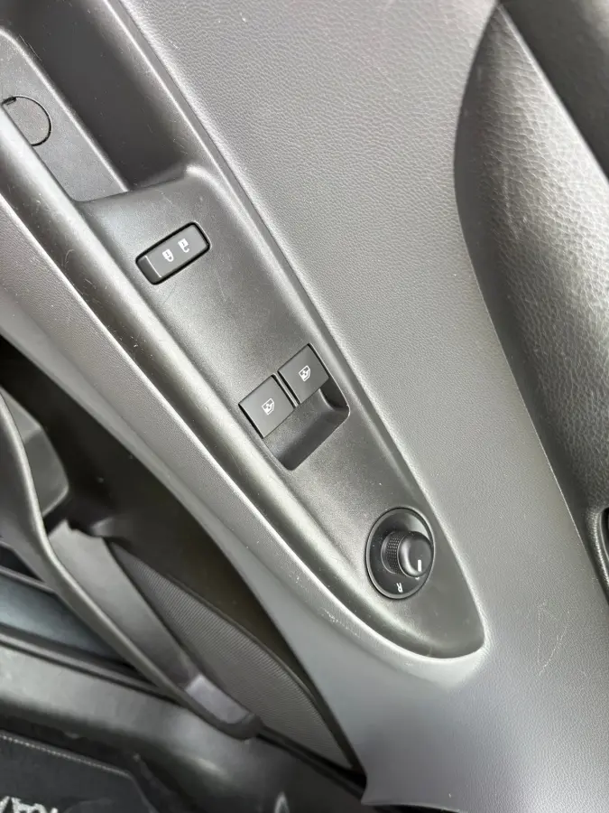 1.0 75PK Innovation | VOORSTOELEN VERWARMD| CRUISE CONTROL| PARKEERSENSOREN ACHTER| CLIMATE CONTROL