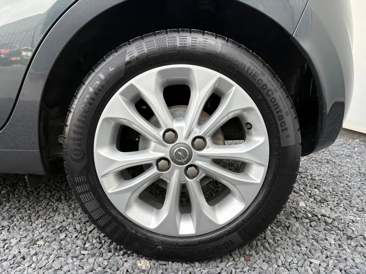 1.0 75PK Innovation | VOORSTOELEN VERWARMD| CRUISE CONTROL| PARKEERSENSOREN ACHTER| CLIMATE CONTROL