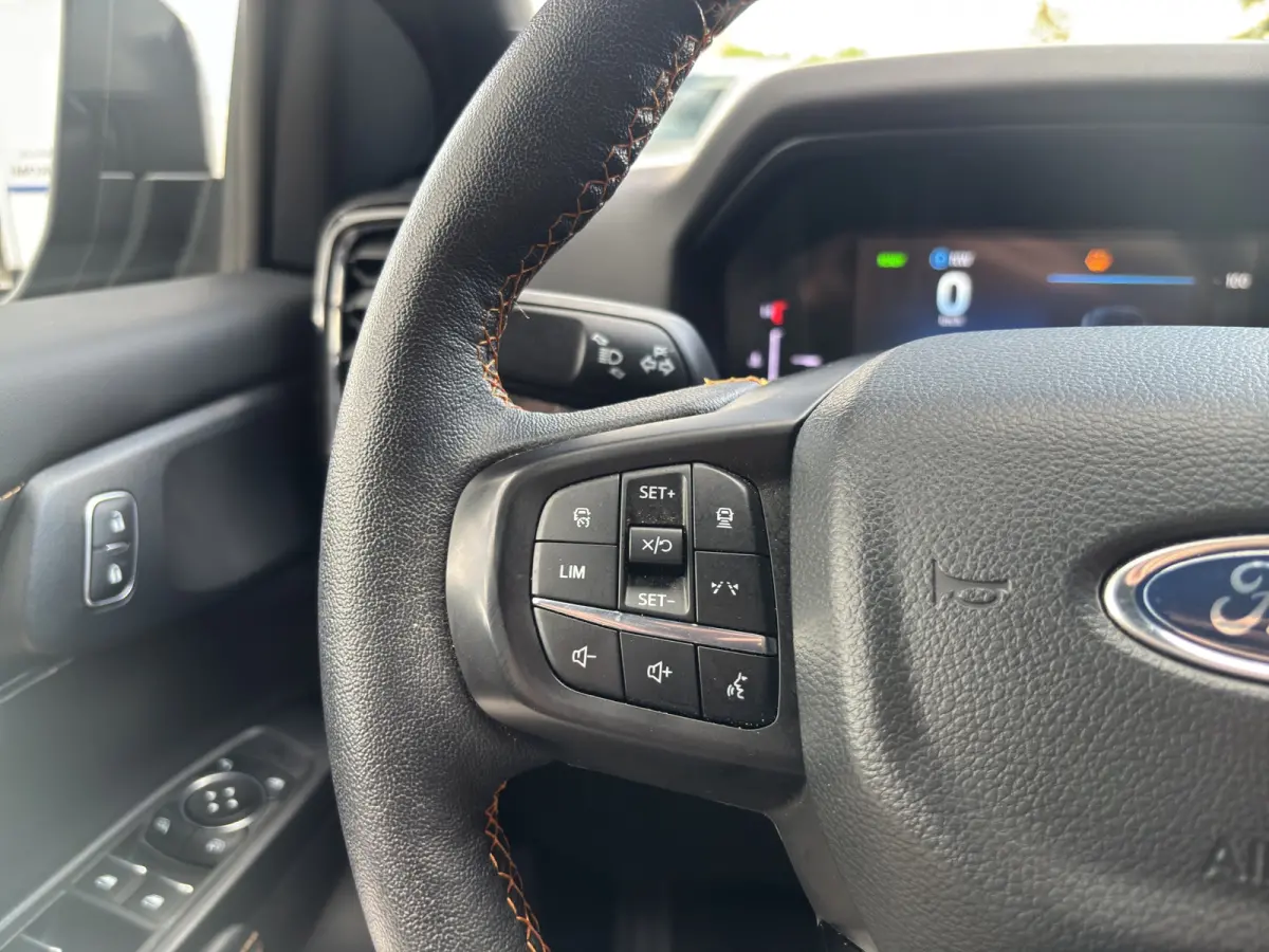 2.3 PHEV Wildtrak Plug-in Dubbel Cabine | Rollertop | 5 persoons | 3500 kg trekgewicht | Adap. Cruise Control | Winterpack | Camera |