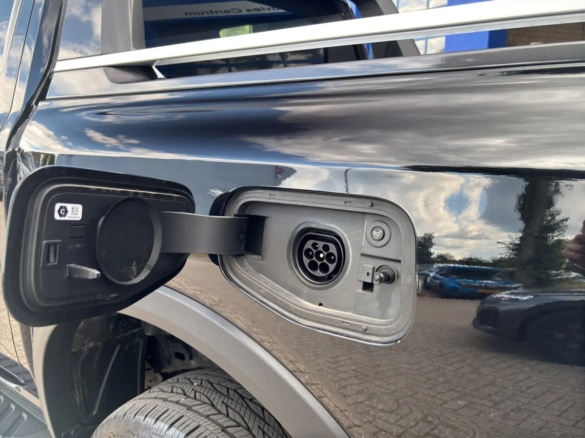 2.3 PHEV Wildtrak Plug-in Dubbel Cabine | Rollertop | 5 persoons | 3500 kg trekgewicht | Adap. Cruise Control | Winterpack | Camera |