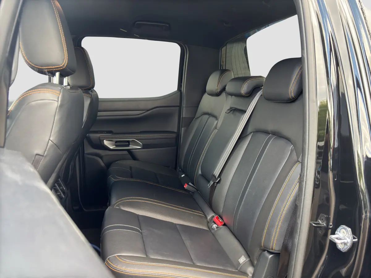 2.3 PHEV Wildtrak Plug-in Dubbel Cabine | Rollertop | 5 persoons | 3500 kg trekgewicht | Adap. Cruise Control | Winterpack | Camera |