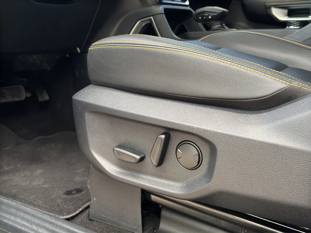 2.3 PHEV Wildtrak Plug-in Dubbel Cabine | Rollertop | 5 persoons | 3500 kg trekgewicht | Adap. Cruise Control | Winterpack | Camera |