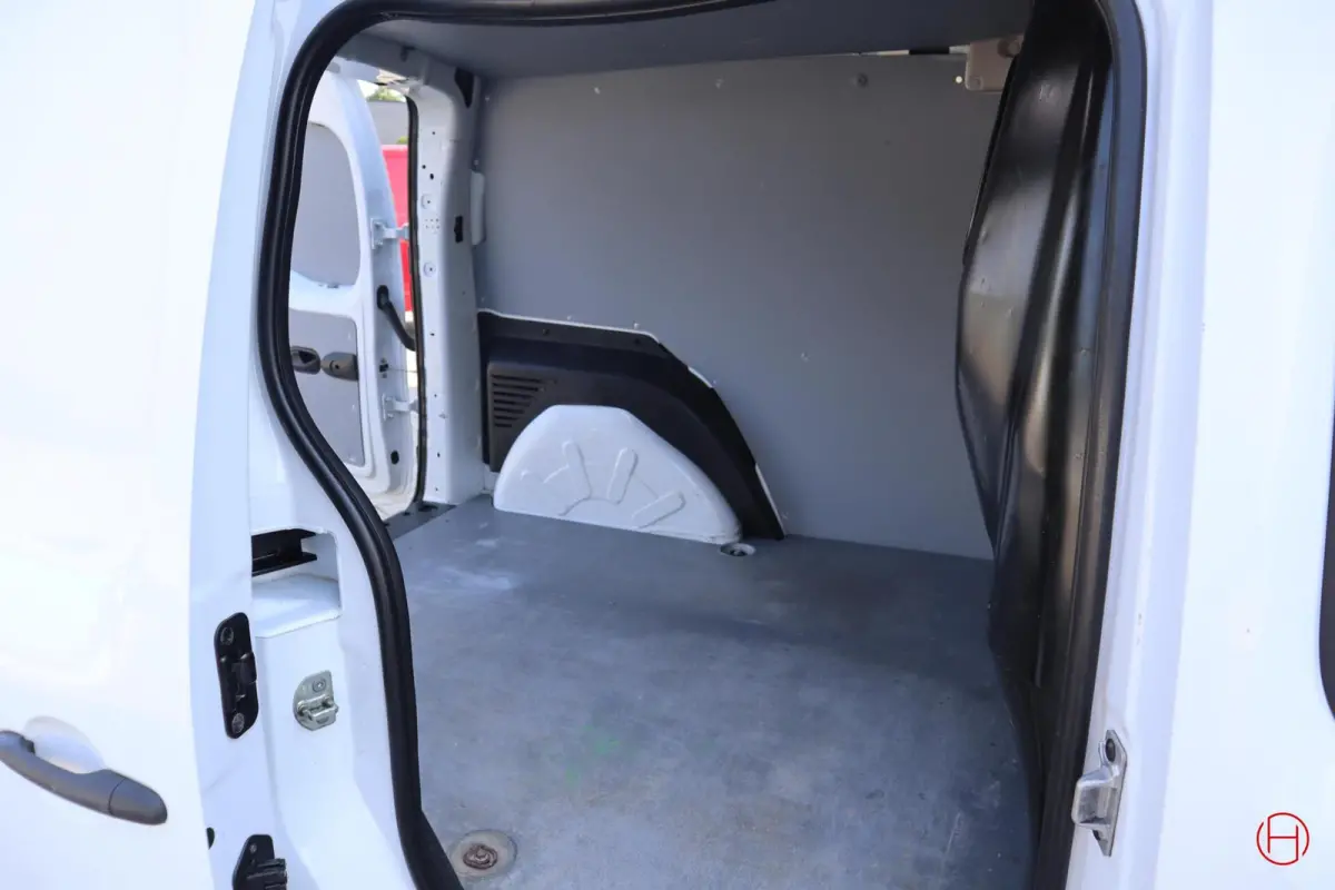 bestel 109 CDI / Airco / Cruise / Trekhaak / Stoelverwarming / 1e EIG
