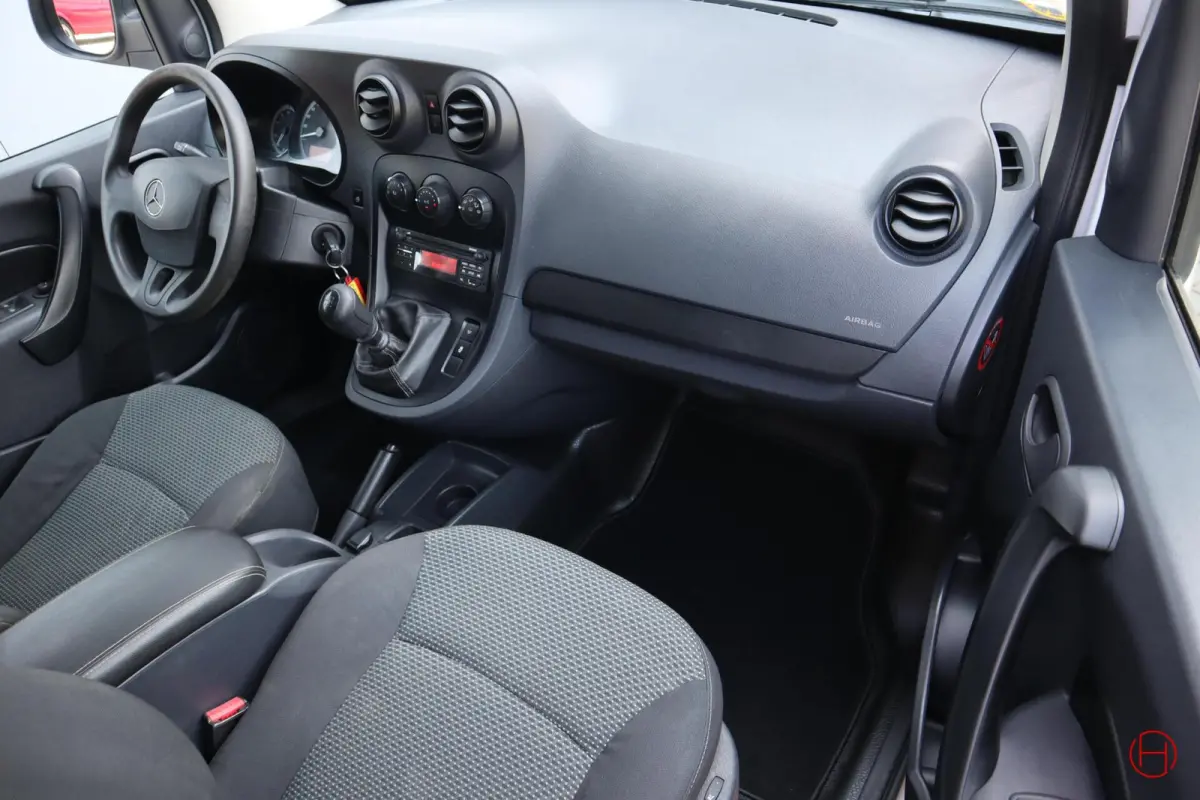 bestel 109 CDI / Airco / Cruise / Trekhaak / Stoelverwarming / 1e EIG
