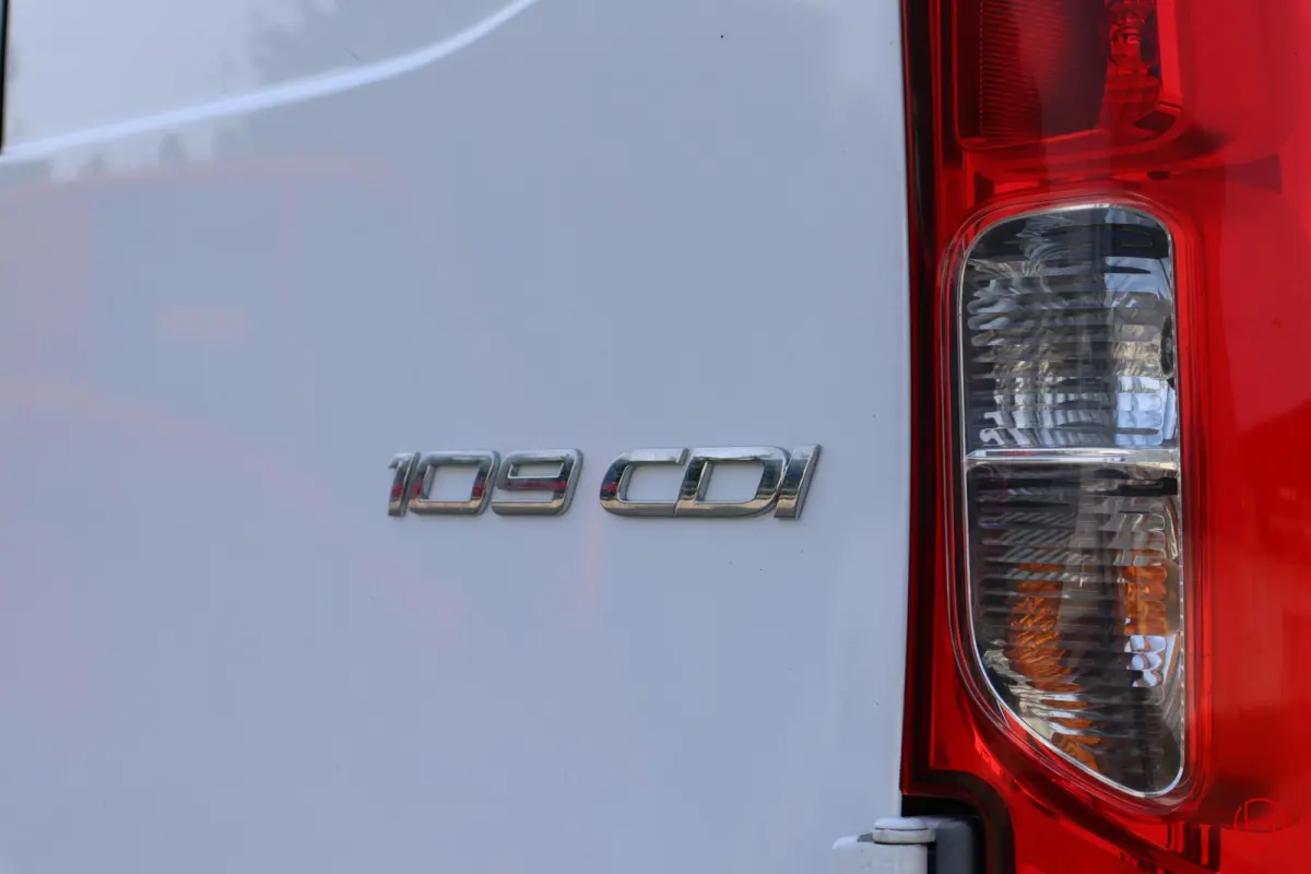 bestel 109 CDI / Airco / Cruise / Trekhaak / Stoelverwarming / 1e EIG