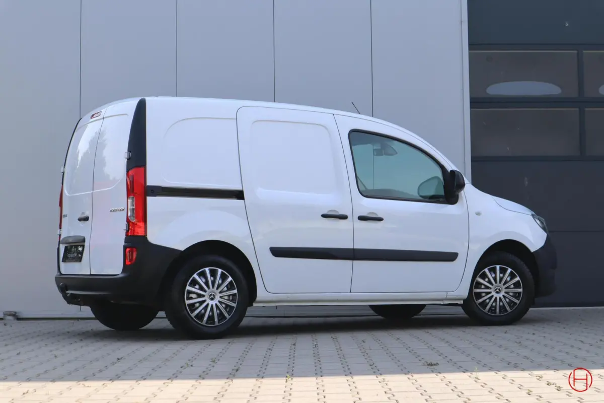 bestel 109 CDI / Airco / Cruise / Trekhaak / Stoelverwarming / 1e EIG