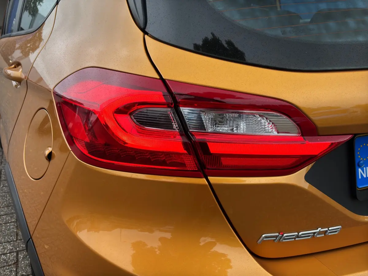 1.0 Active First Edition | Trekhaak | Adap. Cruise | B&O Audio | Apple Carplay | Navigatie