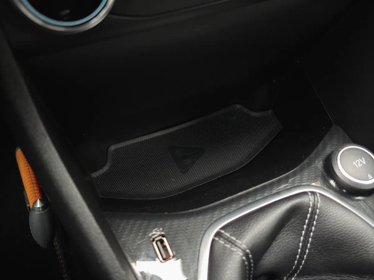 1.0 Active First Edition | Trekhaak | Adap. Cruise | B&O Audio | Apple Carplay | Navigatie