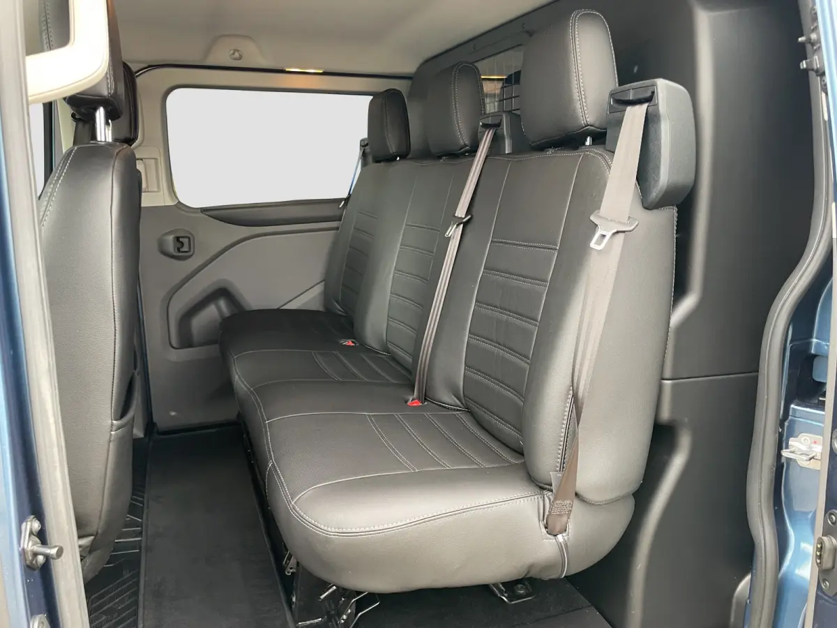 300 2.0 170pk TDCI L2H1 Limited DC | Trekhaak | 2x Schuifdeur | Camera | Leder | Stoelverwarming