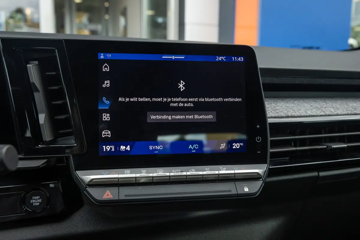 1.2 E-Tech full hybrid 200 evolution | Apple Carplay/Android Auto | LED | 18'' L.M. | ACC | Camera | Navi | Achteruitrijcamera | Apple Carplay/Android Auto|telefoonintegratie premium | Conne