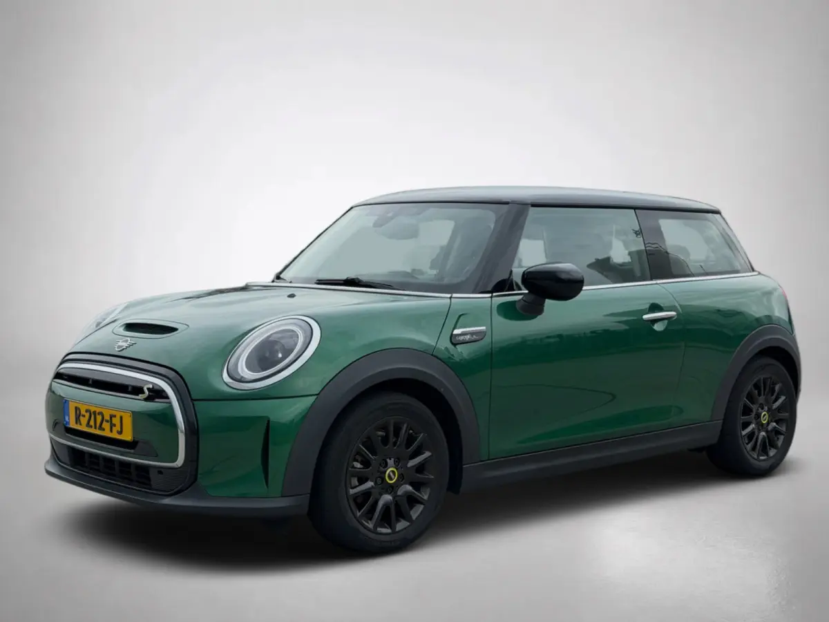 Camden Edition 33 kWh SoH 96% (NL-auto, 1e Eig, Dealer OndH, Carplay, StoelV, PDC, Navi, ClimateCon, CruiseCon, Etc)