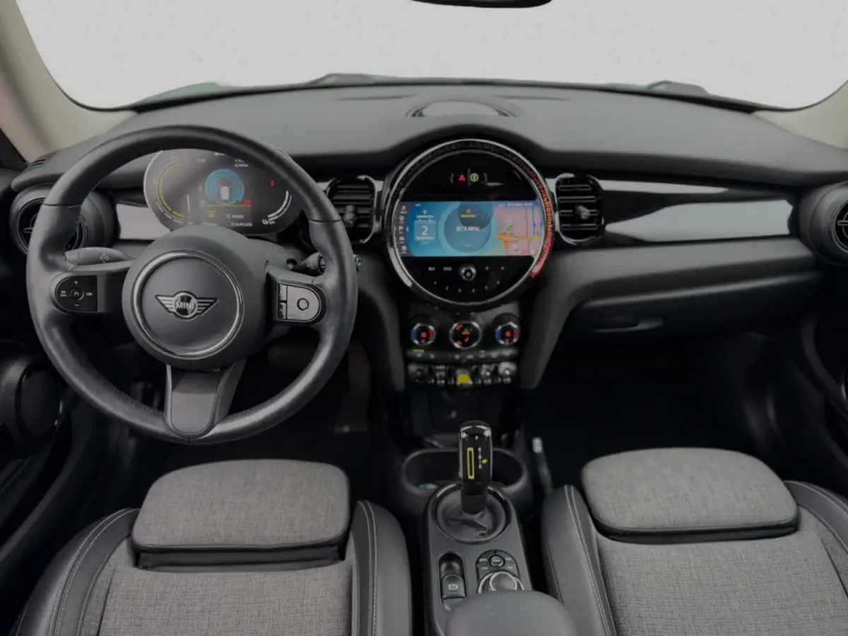 Camden Edition 33 kWh SoH 96% (NL-auto, 1e Eig, Dealer OndH, Carplay, StoelV, PDC, Navi, ClimateCon, CruiseCon, Etc)