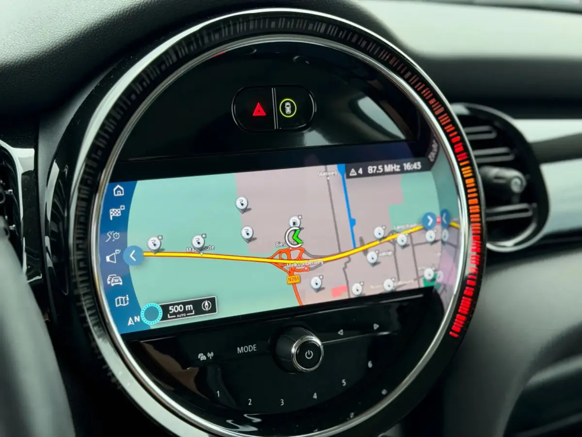 Camden Edition 33 kWh SoH 96% (NL-auto, 1e Eig, Dealer OndH, Carplay, StoelV, PDC, Navi, ClimateCon, CruiseCon, Etc)