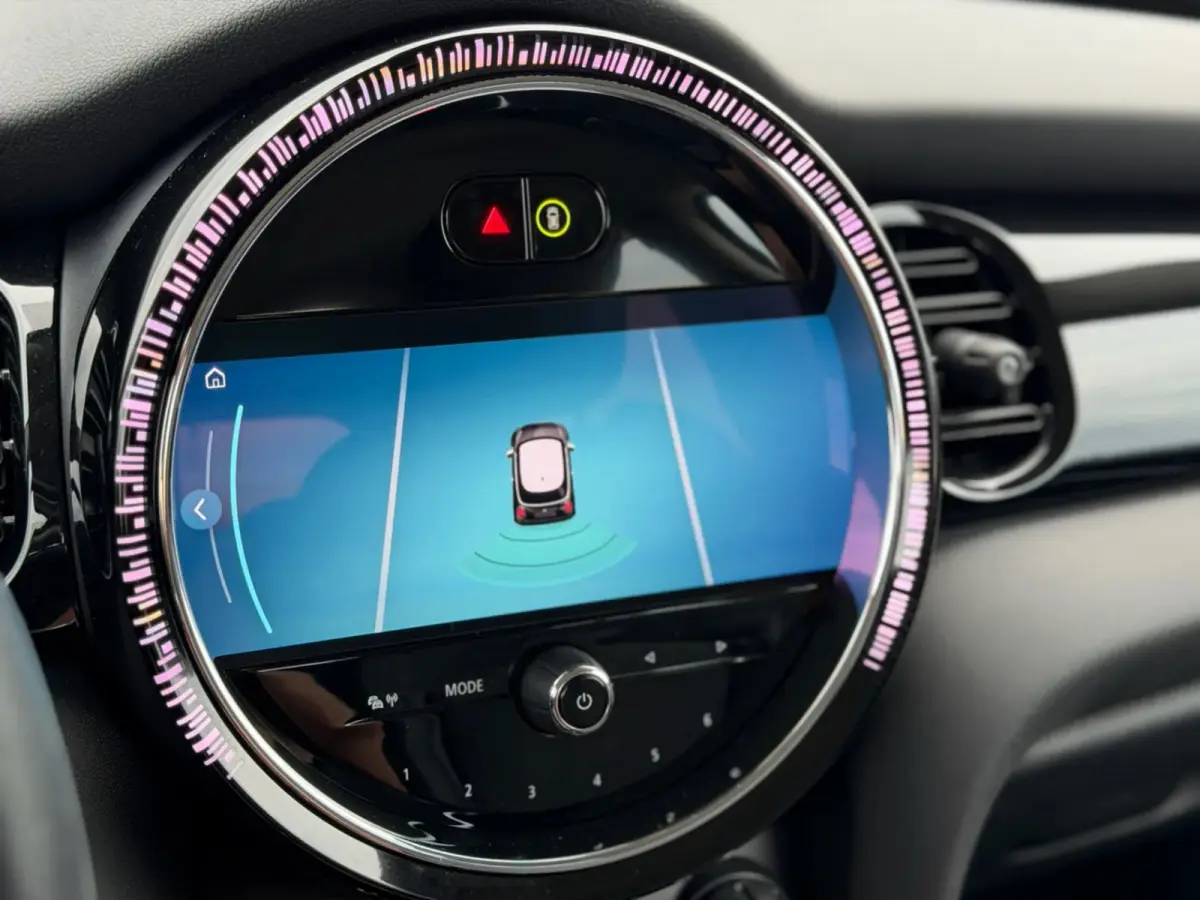 Camden Edition 33 kWh SoH 96% (NL-auto, 1e Eig, Dealer OndH, Carplay, StoelV, PDC, Navi, ClimateCon, CruiseCon, Etc)