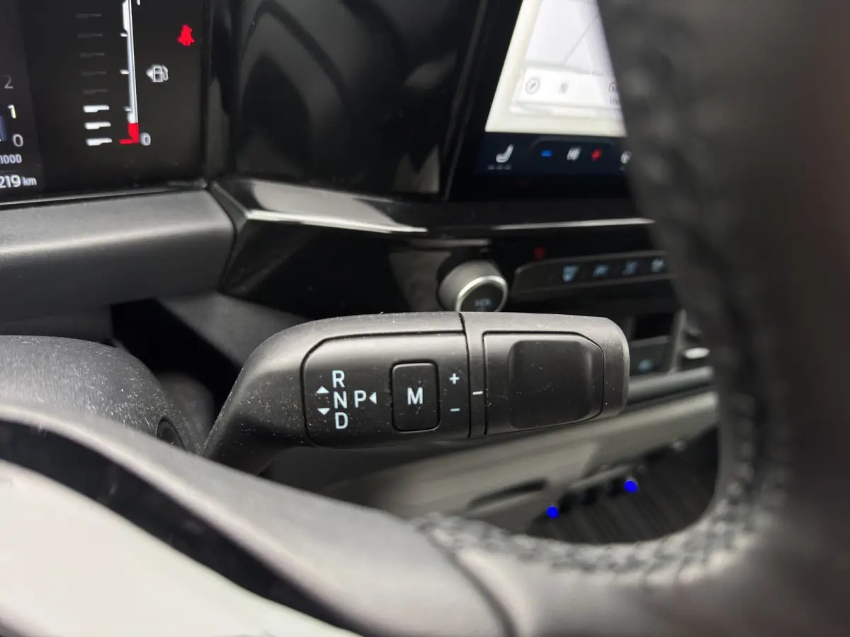300 2.0 TDCI L1H1 170pk Sport Vol! | Trekhaak | 19 Inch LMV | Camera | | Achteruitrijcamera | Apple Carplay/Android Auto|telefoonintegratie premium | Audio installatie