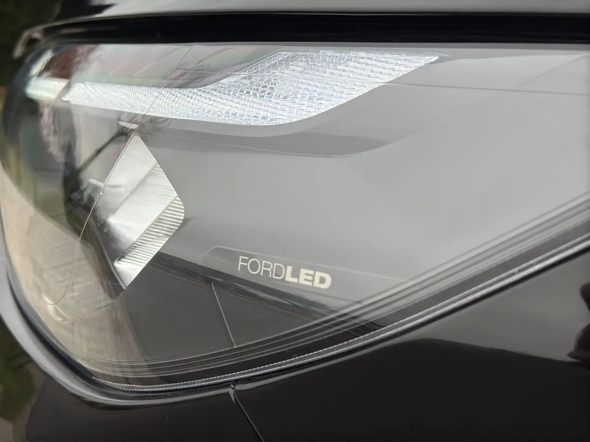 300 2.0 TDCI L1H1 170pk Sport Vol! | Trekhaak | 19 Inch LMV | Camera | | Achteruitrijcamera | Apple Carplay/Android Auto|telefoonintegratie premium | Audio installatie