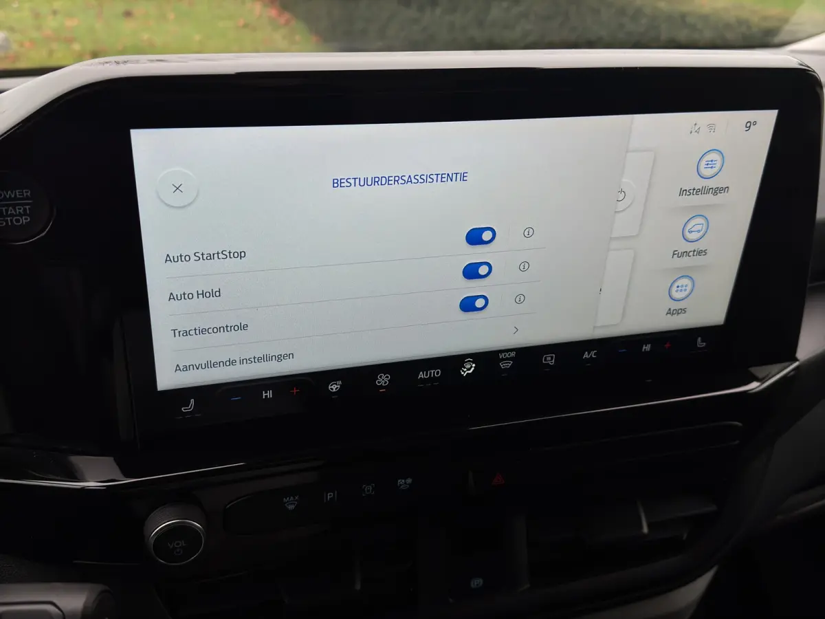 300 2.0 TDCI L1H1 170pk Sport Vol! | Trekhaak | 19 Inch LMV | Camera | | Achteruitrijcamera | Apple Carplay/Android Auto|telefoonintegratie premium | Audio installatie