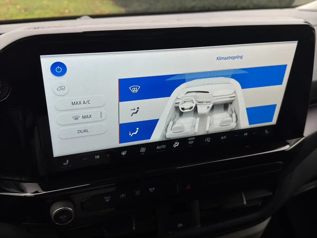 300 2.0 TDCI L1H1 170pk Sport Vol! | Trekhaak | 19 Inch LMV | Camera | | Achteruitrijcamera | Apple Carplay/Android Auto|telefoonintegratie premium | Audio installatie
