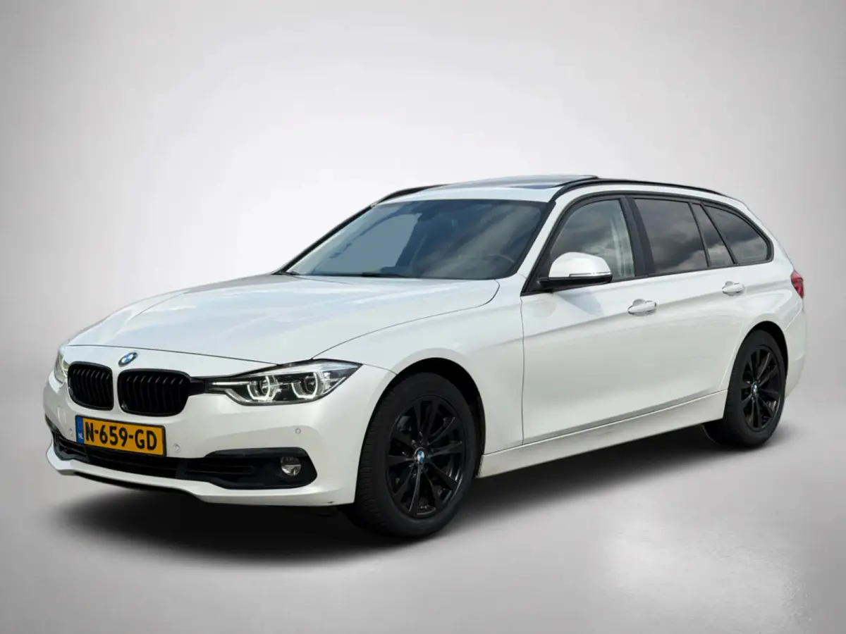 318i Edition Sport High Executive(Goed OndH, Panoramadak, Trekhaak, StoelV, Navi, Climate Con, Cruise Con,Etc)