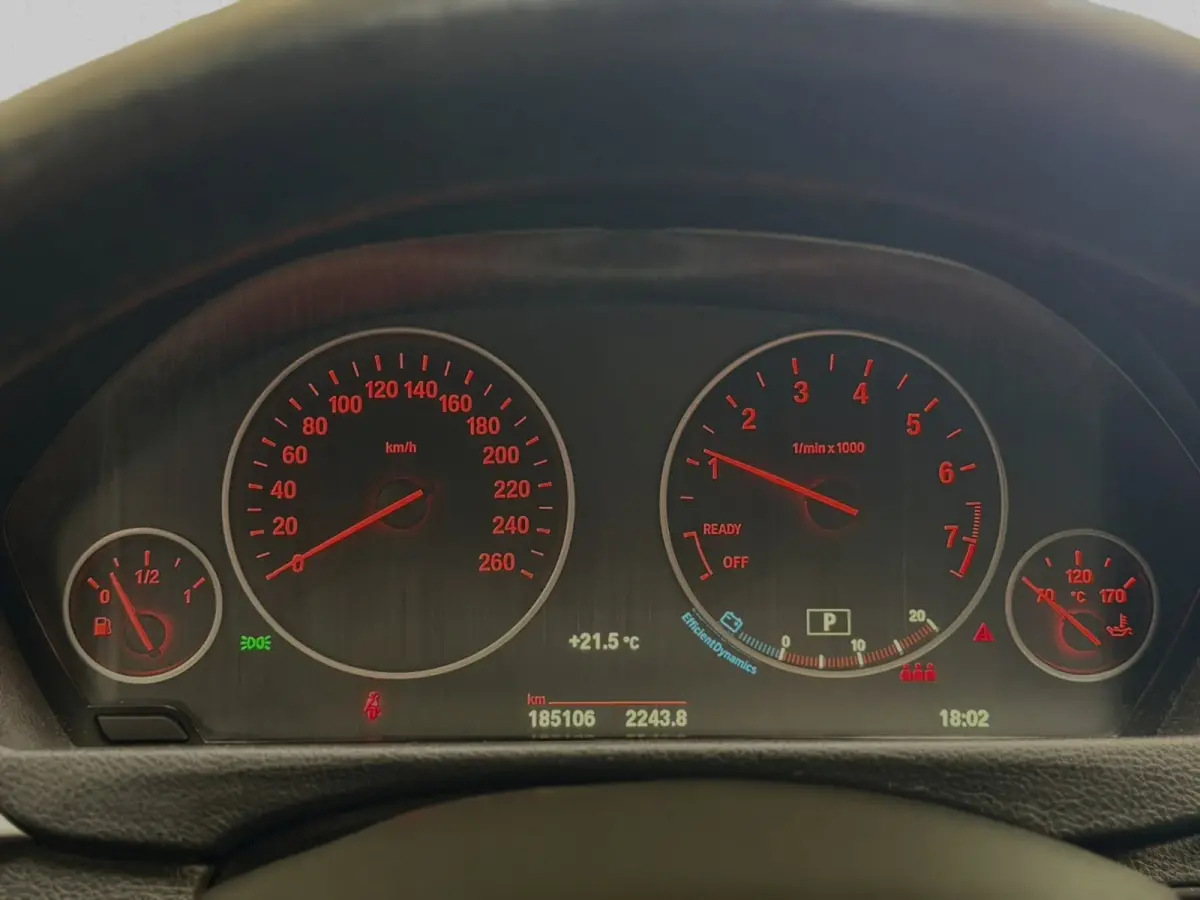 318i Edition Sport High Executive(Goed OndH, Panoramadak, Trekhaak, StoelV, Navi, Climate Con, Cruise Con,Etc)