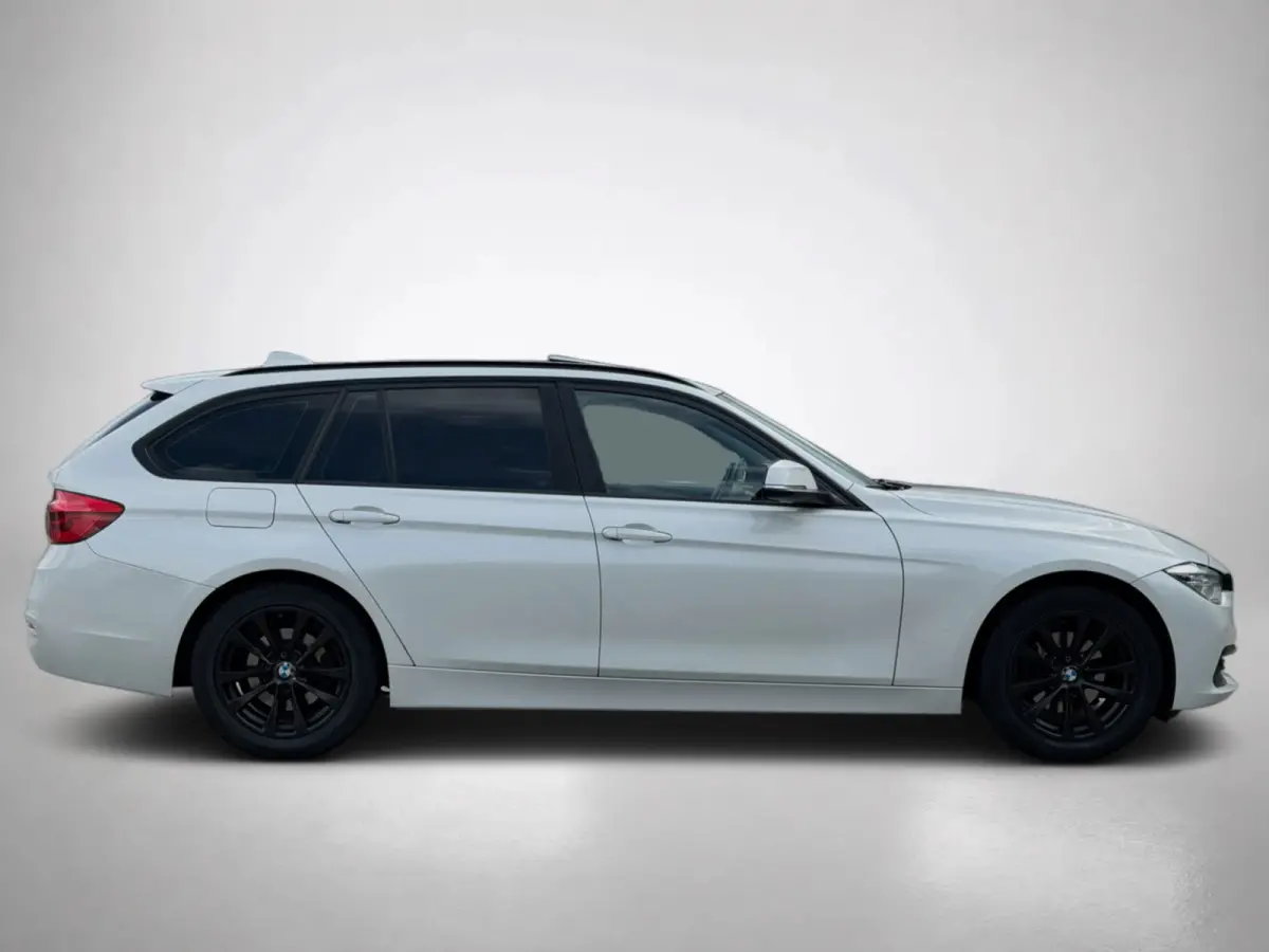 318i Edition Sport High Executive(Goed OndH, Panoramadak, Trekhaak, StoelV, Navi, Climate Con, Cruise Con,Etc)