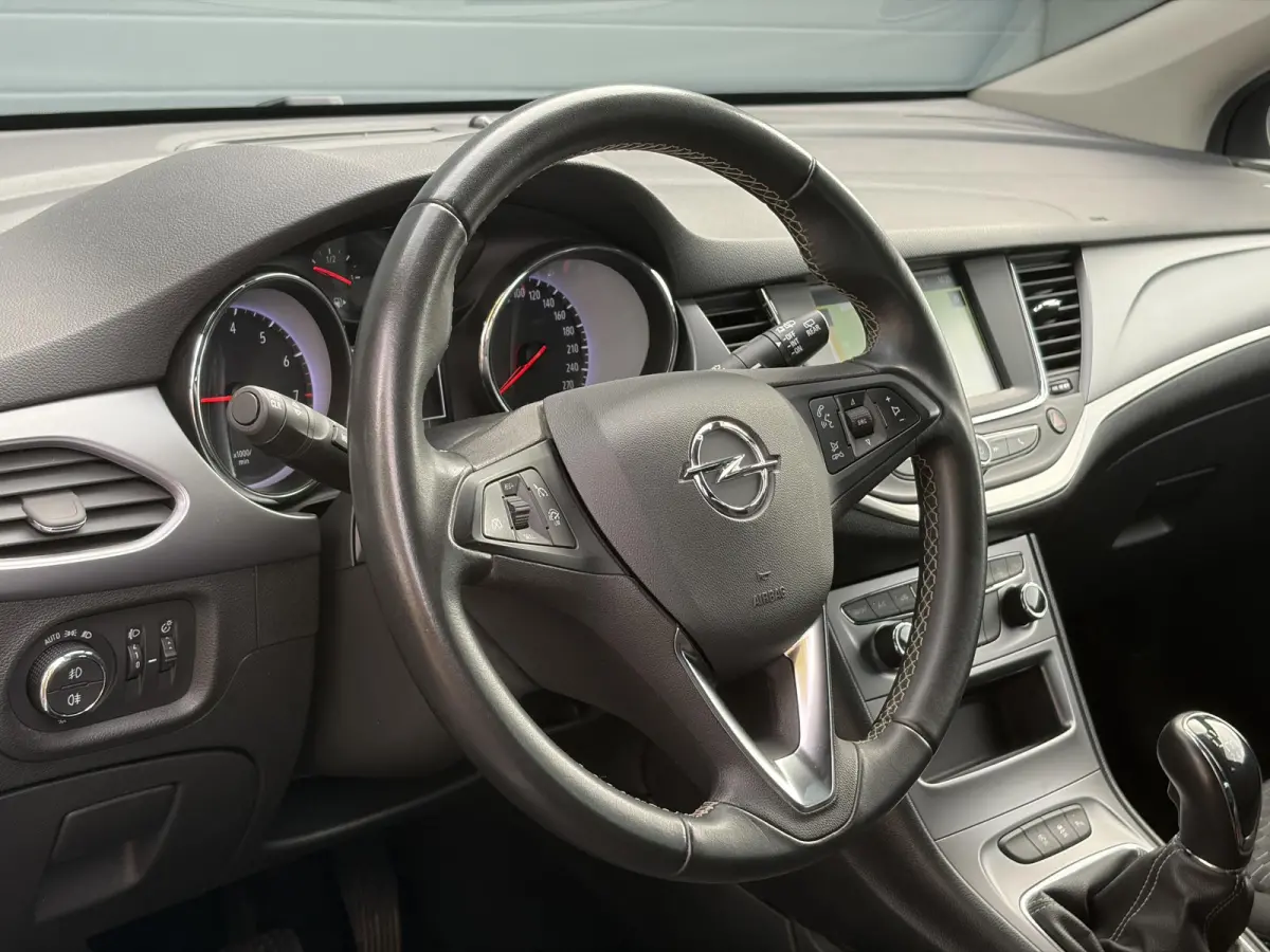 1.2 Business Executive ✓1e Eigenaar✓146pk✓Camera✓Trekhaak✓Carplay✓Airco✓Cruise✓Pdc V+A✓Lm velgen✓Comfortstoelen✓6 Bak✓N.A.P✓Apk tot 11-2028