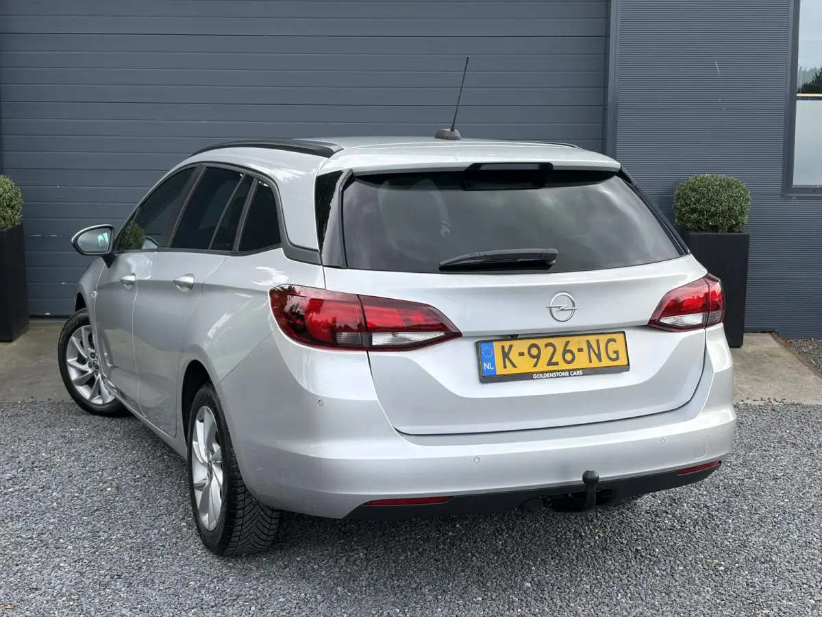 1.2 Business Executive ✓1e Eigenaar✓146pk✓Camera✓Trekhaak✓Carplay✓Airco✓Cruise✓Pdc V+A✓Lm velgen✓Comfortstoelen✓6 Bak✓N.A.P✓Apk tot 11-2028