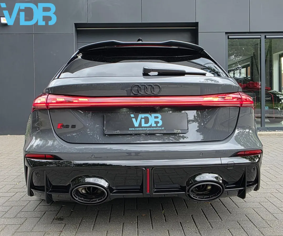 Avant RS 5 quattro