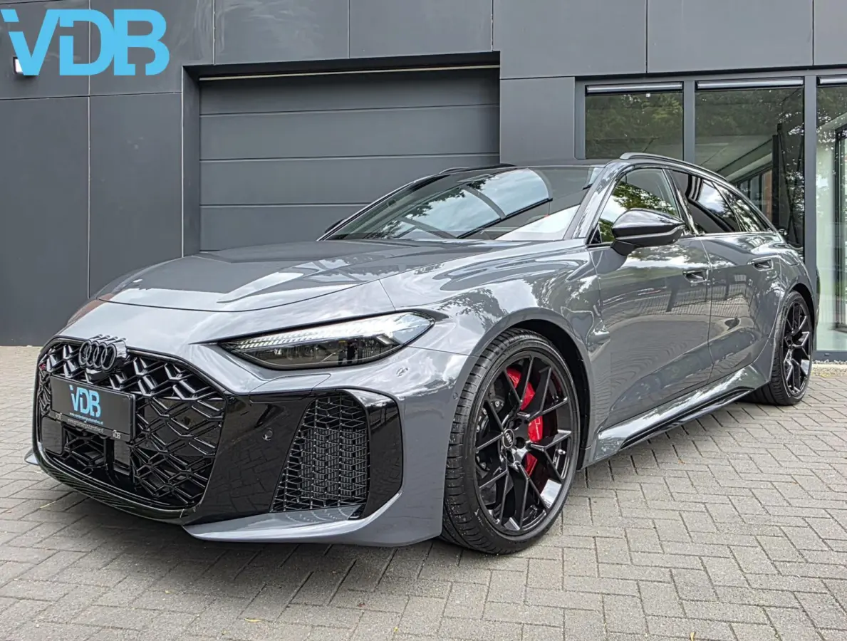 Avant RS 5 quattro