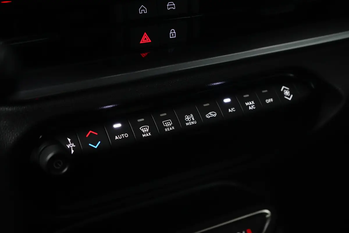 Turismo 54 kWh 240 pk Fiat | 11 kW lader | Airco (automatisch) | Apple Carplay/Android Auto|telefoonintegratie premium
