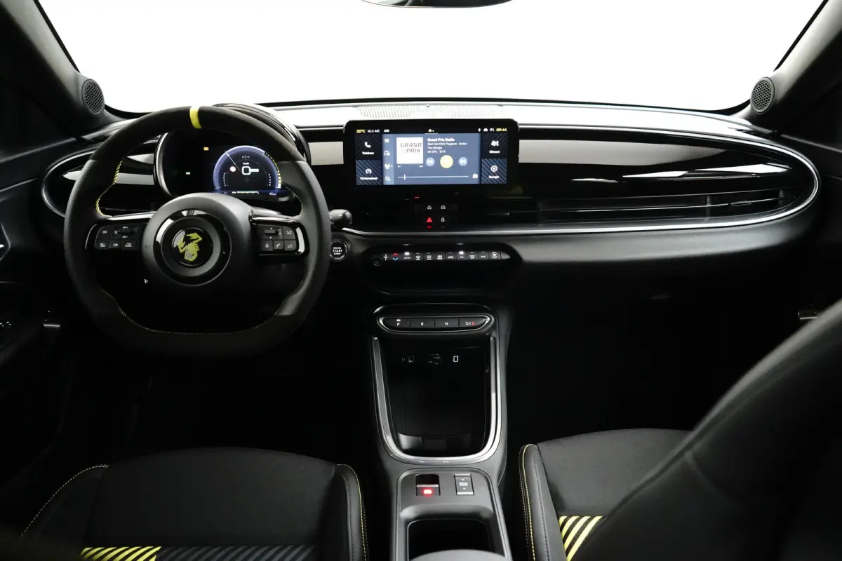 Turismo 54 kWh 240 pk Fiat | 11 kW lader | Airco (automatisch) | Apple Carplay/Android Auto|telefoonintegratie premium