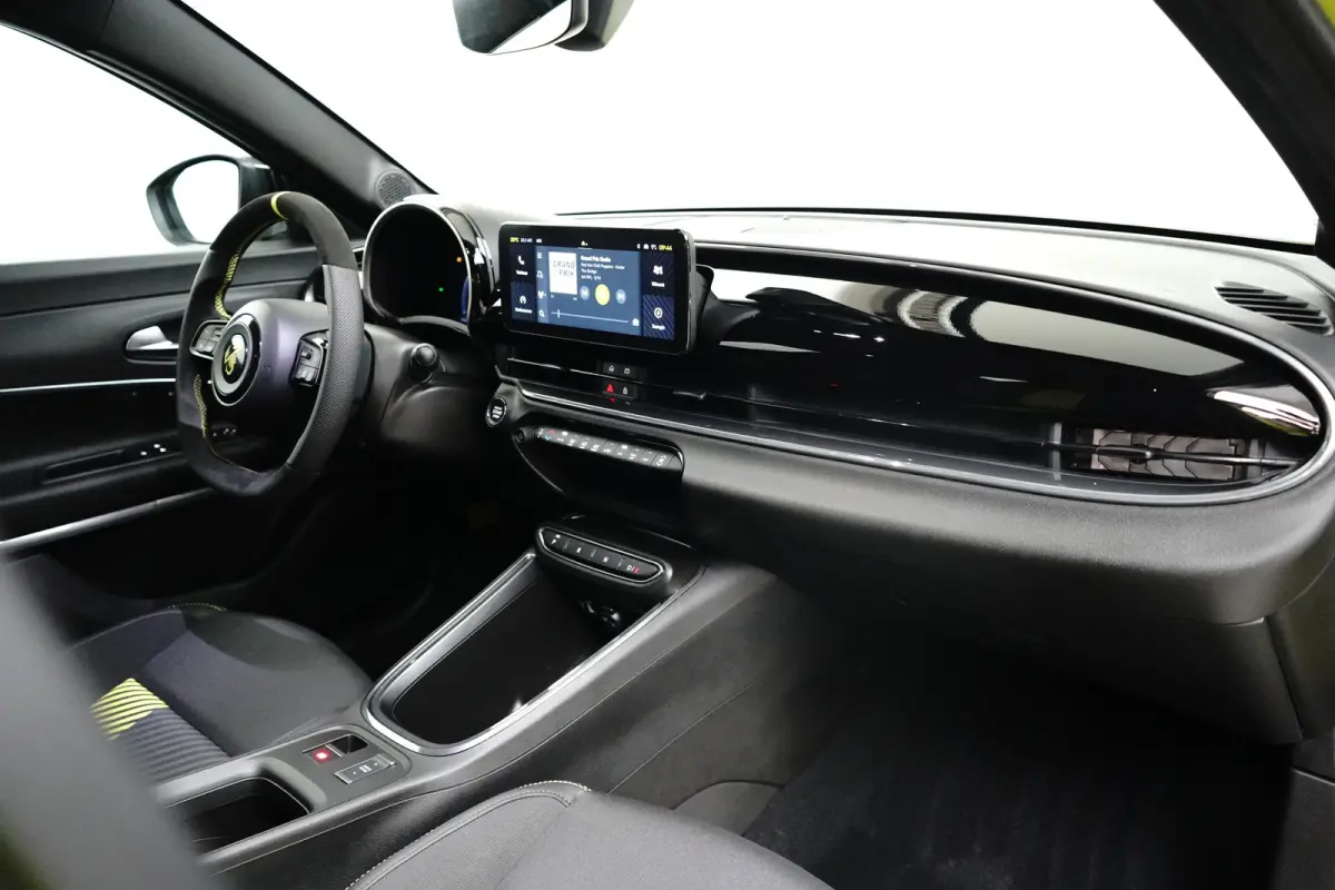 Turismo 54 kWh 240 pk Fiat | 11 kW lader | Airco (automatisch) | Apple Carplay/Android Auto|telefoonintegratie premium
