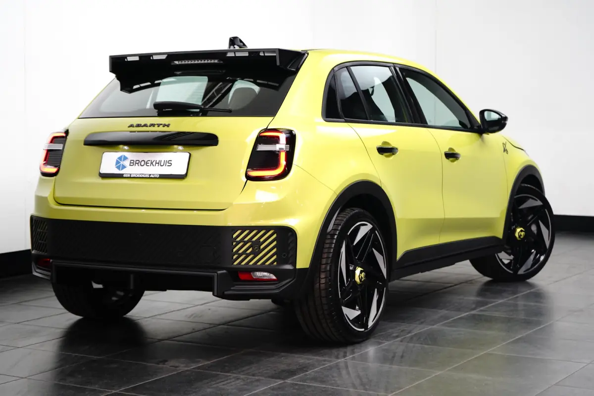Turismo 54 kWh 240 pk Fiat | 11 kW lader | Airco (automatisch) | Apple Carplay/Android Auto|telefoonintegratie premium