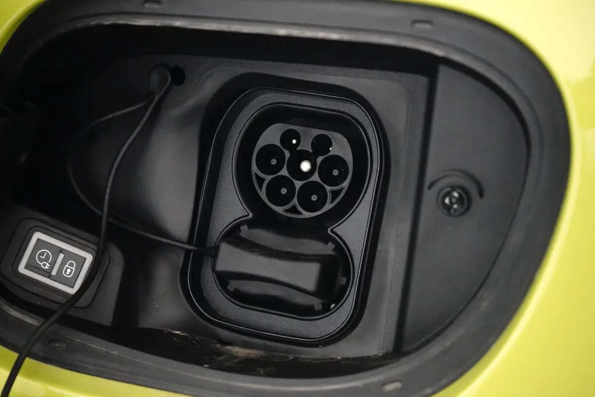 Turismo 54 kWh 240 pk Fiat | 11 kW lader | Airco (automatisch) | Apple Carplay/Android Auto|telefoonintegratie premium