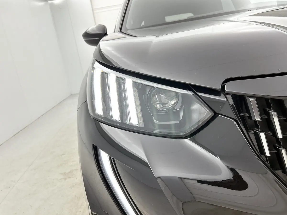 1.2 130pk GT-Line | Apple Carplay/Android Auto | Climate Control | Cruise Control | Camera | 17"LMV | LED |